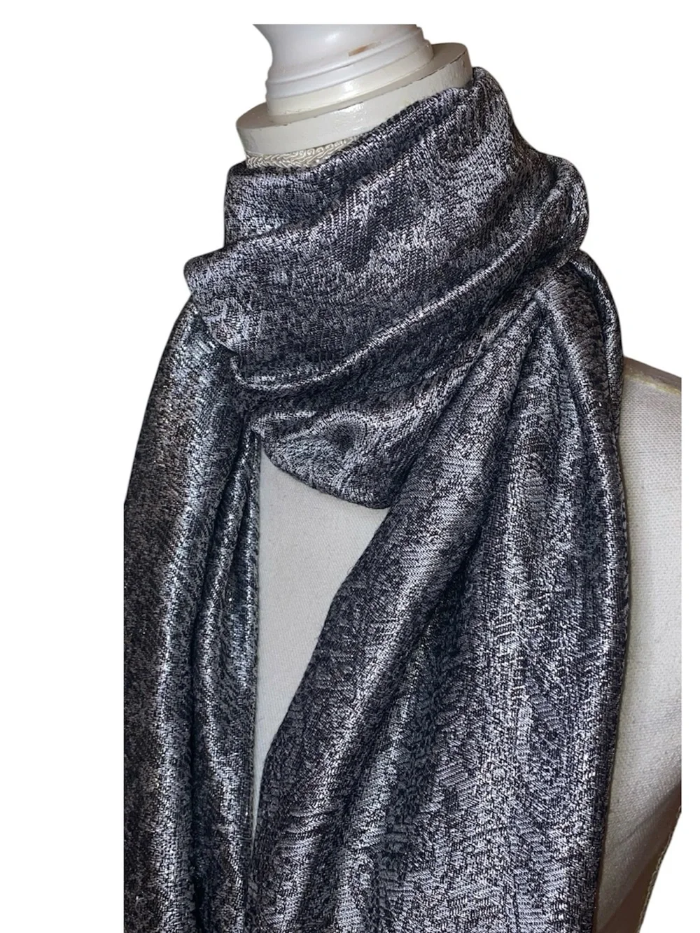 FASHION SCARF Pashmina Silk Like Jacquard Paisley Metallic Silver/Blk 70”x 21”
